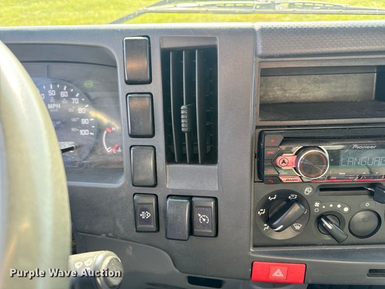 image for item DP6680 2010 Isuzu NPR box truck