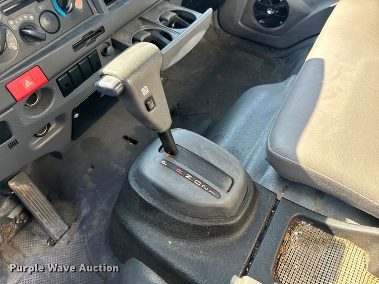 image for item DP6680 2010 Isuzu NPR box truck