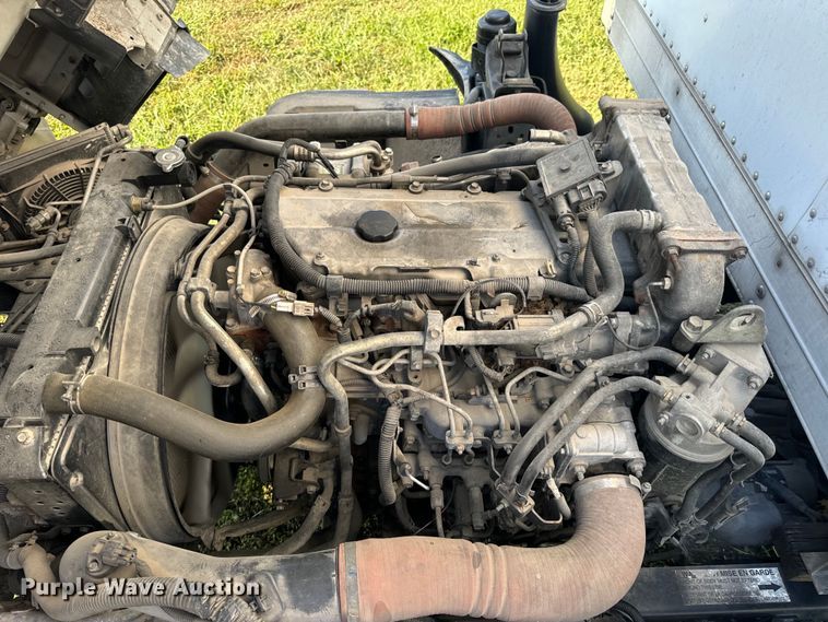 image for item DP6680 2010 Isuzu NPR box truck