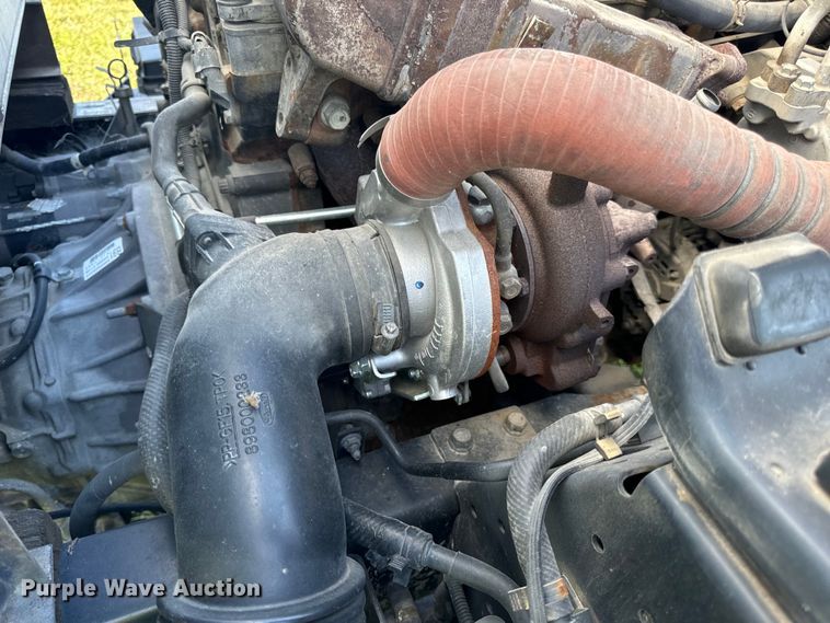 image for item DP6680 2010 Isuzu NPR box truck