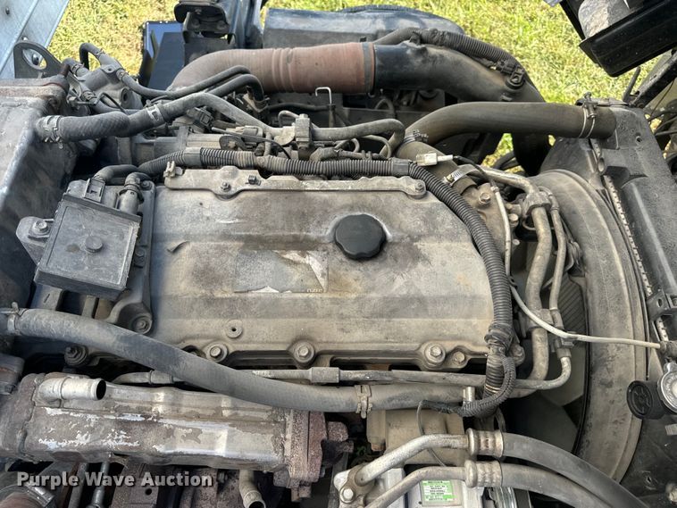 image for item DP6680 2010 Isuzu NPR box truck