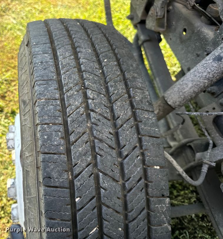 image for item DP6680 2010 Isuzu NPR box truck