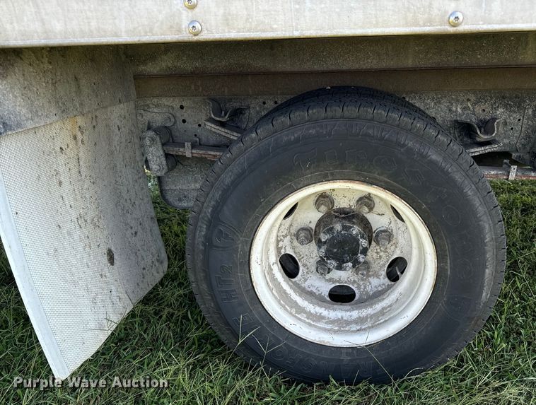 image for item DP6680 2010 Isuzu NPR box truck