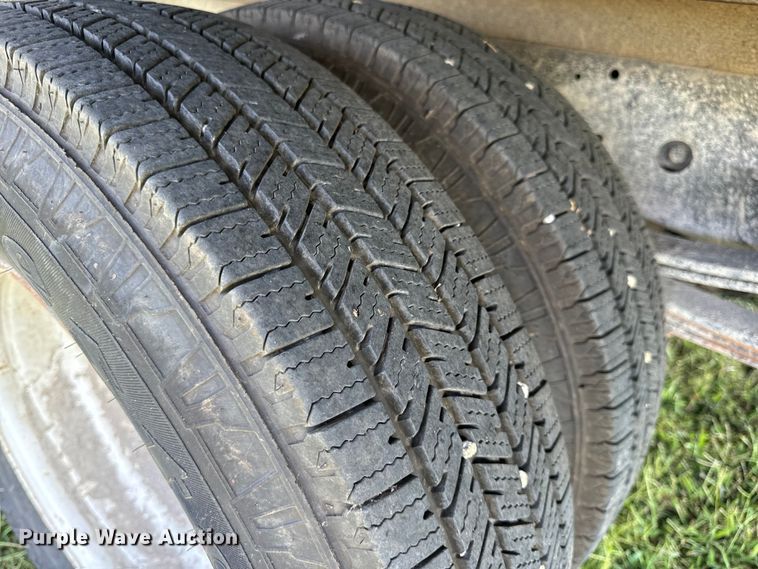 image for item DP6680 2010 Isuzu NPR box truck