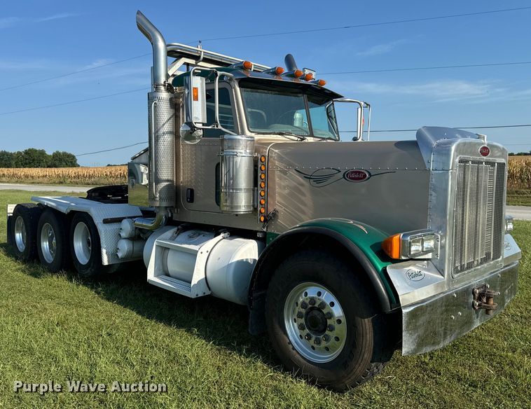 image for item DP6681 2007 Peterbilt 379 semi truck
