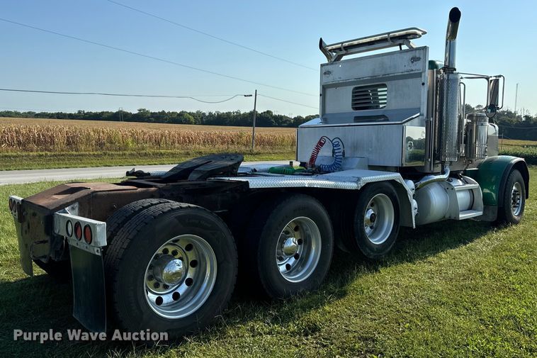 image for item DP6681 2007 Peterbilt 379 semi truck