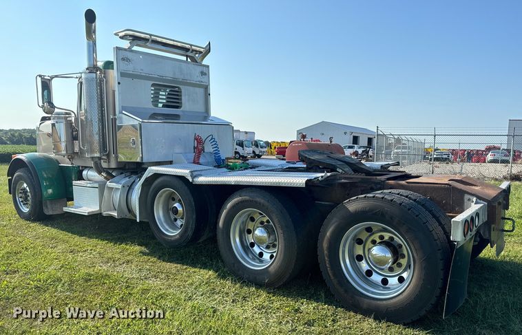 image for item DP6681 2007 Peterbilt 379 semi truck