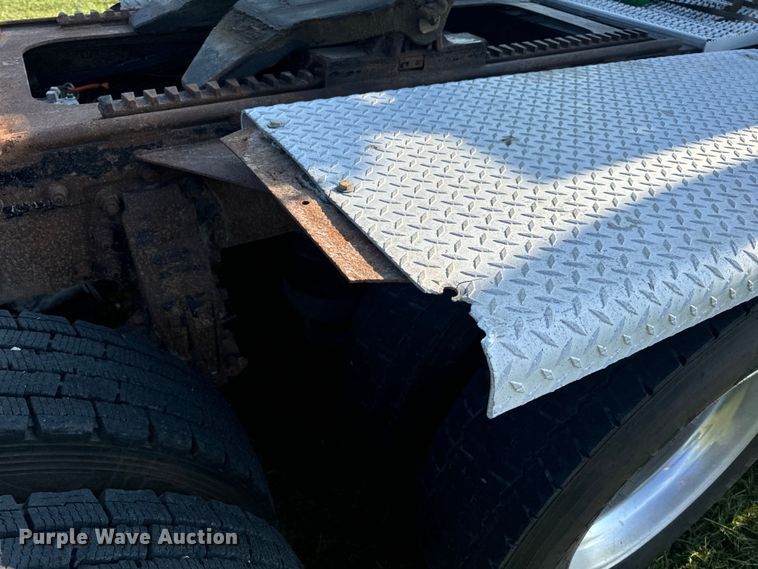 image for item DP6681 2007 Peterbilt 379 semi truck