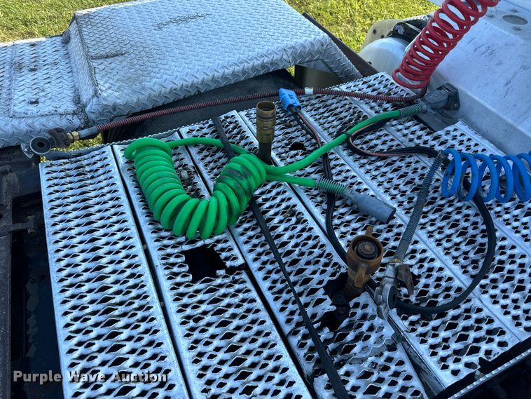 image for item DP6681 2007 Peterbilt 379 semi truck