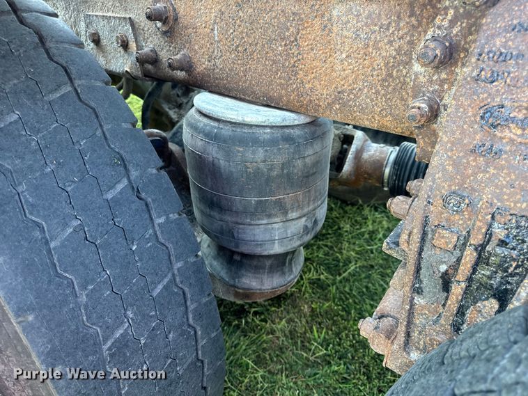 image for item DP6681 2007 Peterbilt 379 semi truck