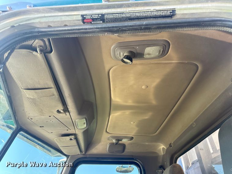 image for item DP6681 2007 Peterbilt 379 semi truck