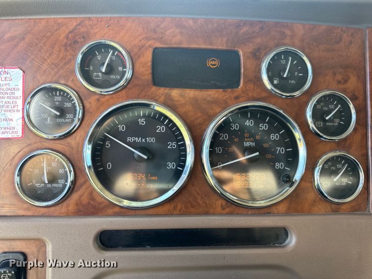 image for item DP6681 2007 Peterbilt 379 semi truck