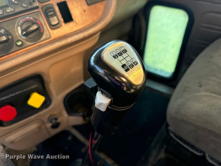 image for item DP6681 2007 Peterbilt 379 semi truck