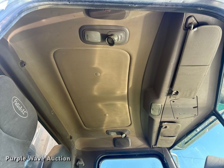 image for item DP6681 2007 Peterbilt 379 semi truck