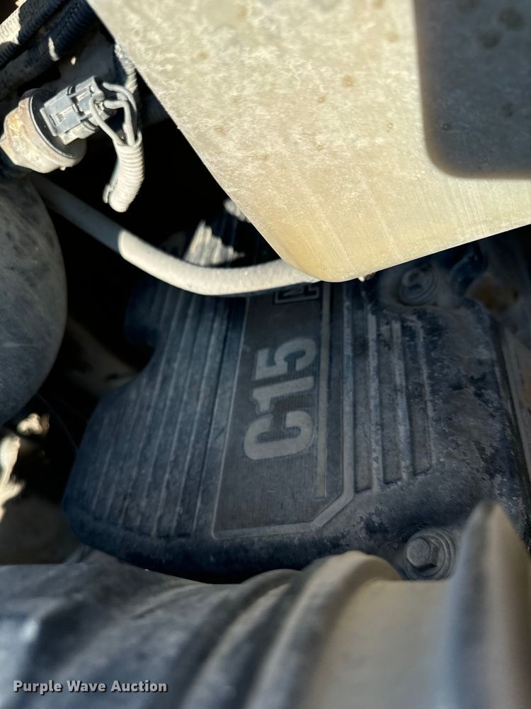 image for item DP6681 2007 Peterbilt 379 semi truck