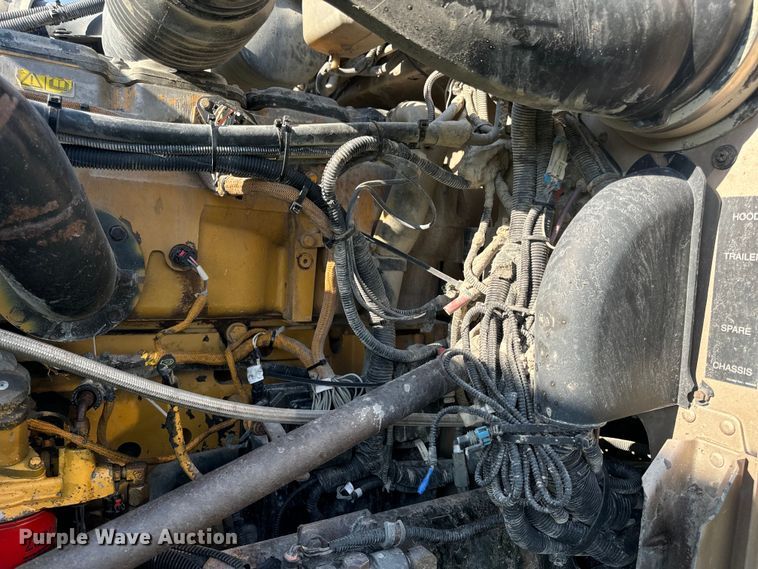 image for item DP6681 2007 Peterbilt 379 semi truck