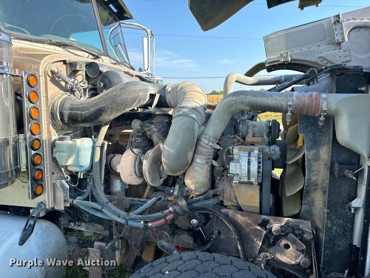 image for item DP6681 2007 Peterbilt 379 semi truck
