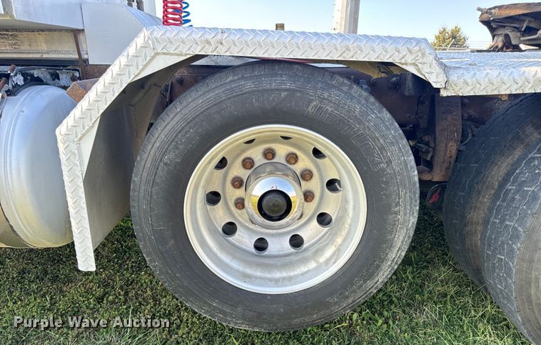 image for item DP6681 2007 Peterbilt 379 semi truck