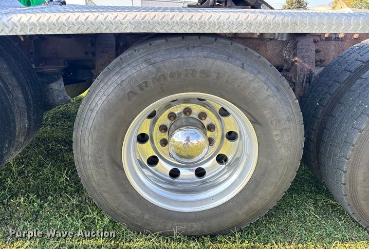 image for item DP6681 2007 Peterbilt 379 semi truck