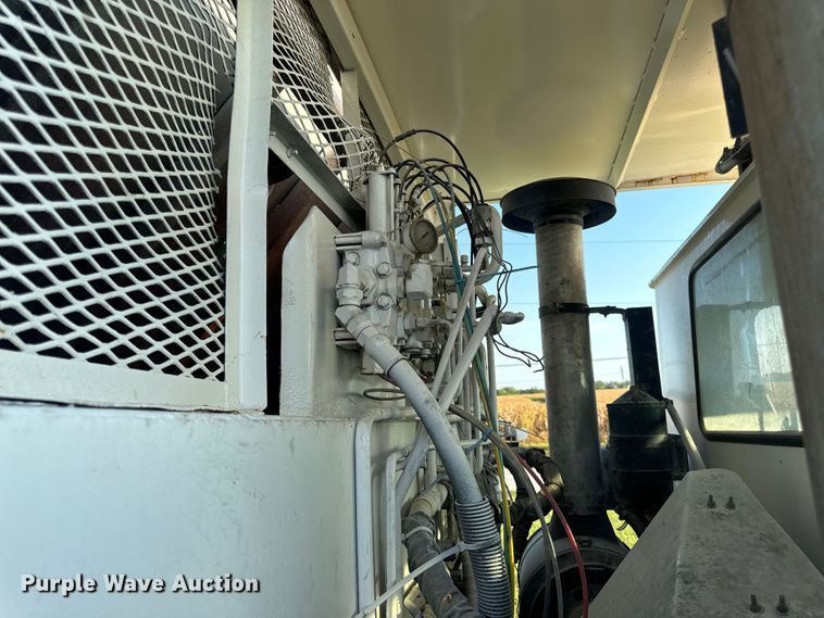 image for item DP6687 2004 Mack MR688S refuse truck