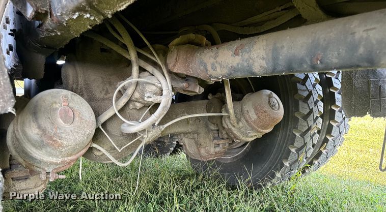 image for item DP6687 2004 Mack MR688S refuse truck