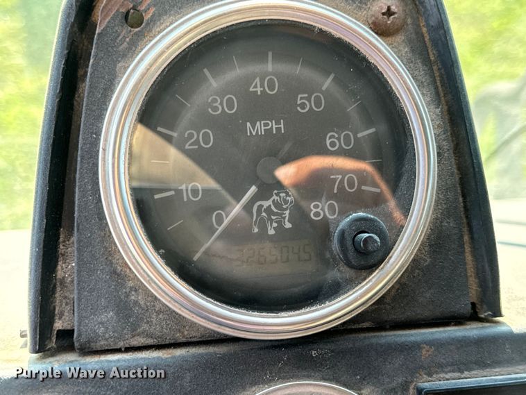 image for item DP6687 2004 Mack MR688S refuse truck