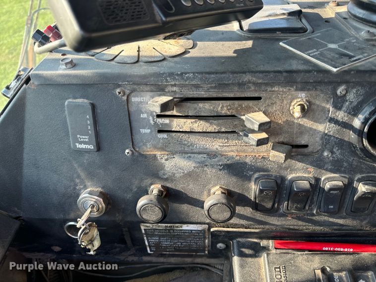 image for item DP6687 2004 Mack MR688S refuse truck