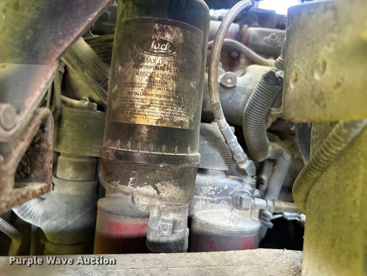 image for item DP6687 2004 Mack MR688S refuse truck