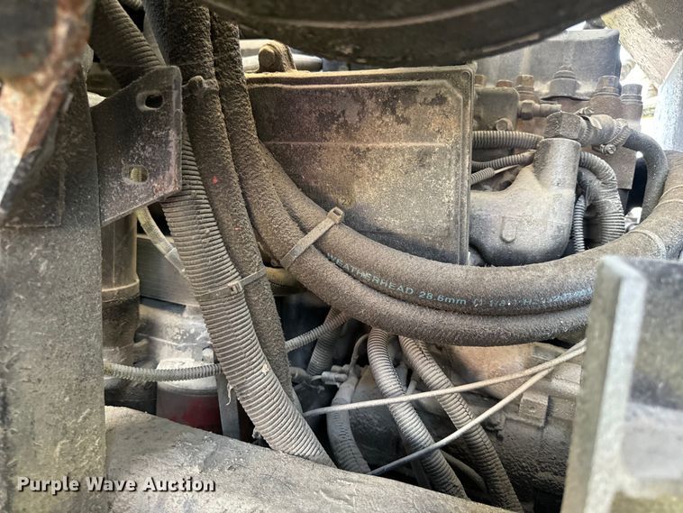 image for item DP6687 2004 Mack MR688S refuse truck