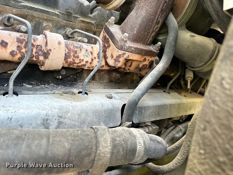 image for item DP6687 2004 Mack MR688S refuse truck