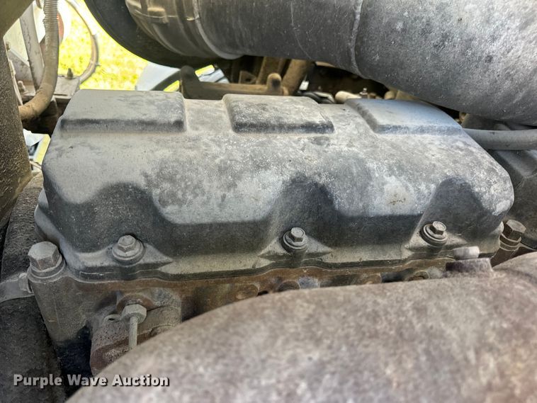 image for item DP6687 2004 Mack MR688S refuse truck