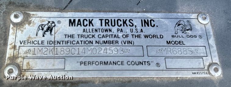 image for item DP6687 2004 Mack MR688S refuse truck