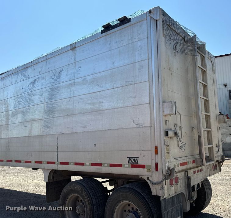 image for item DP6688 2008 Titan Trailers refuse trailer