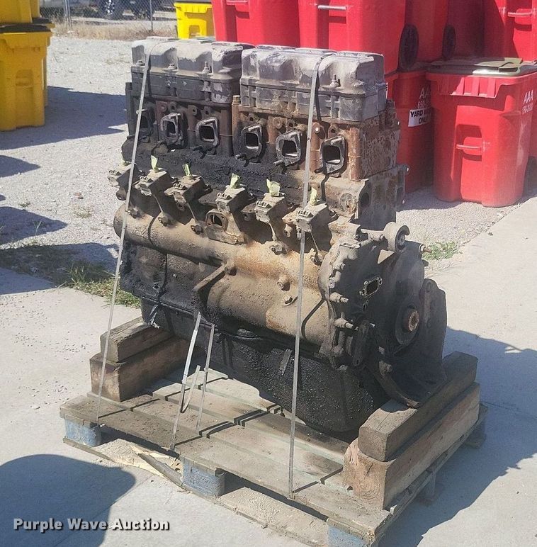 image for item DP6692 (2) Mack E7-350 engines 