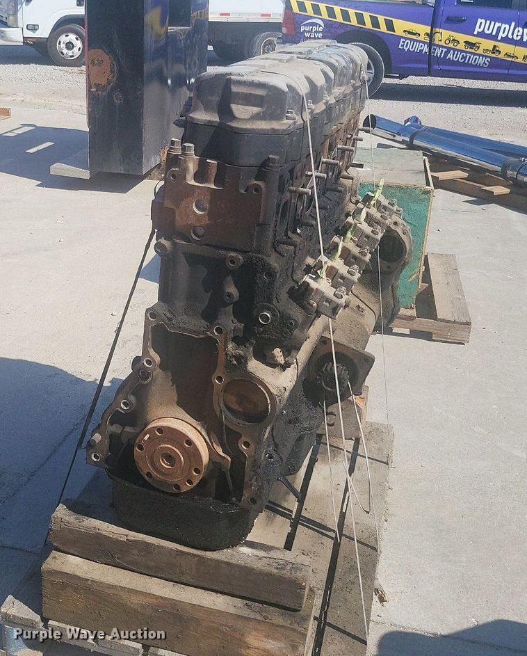 image for item DP6692 (2) Mack E7-350 engines 