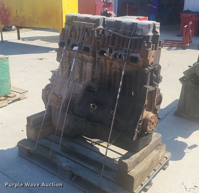 image for item DP6692 (2) Mack E7-350 engines 