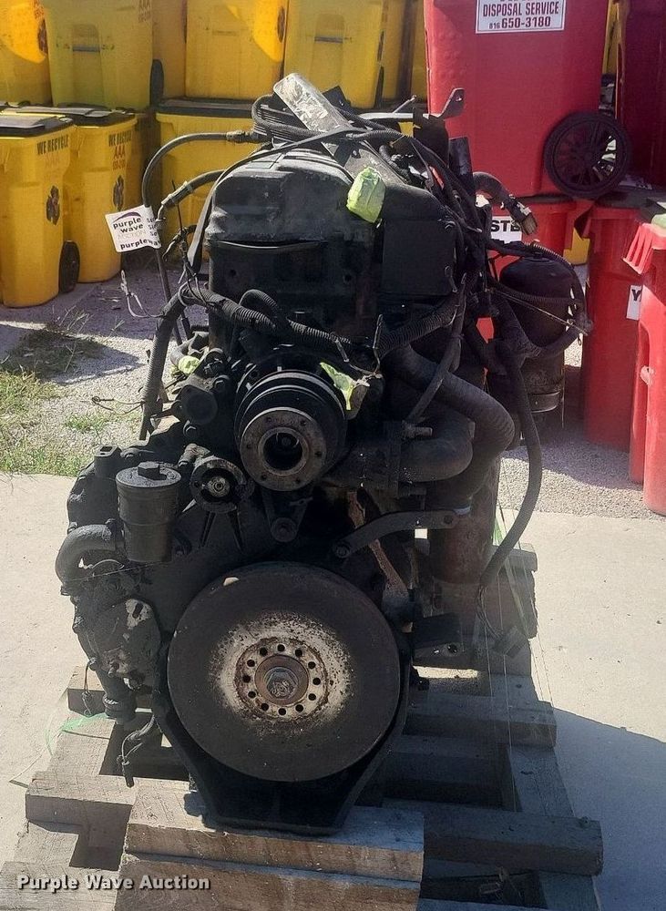 image for item DP6692 (2) Mack E7-350 engines 