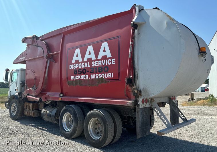 image for item DP6695 2006 Mack MR688S refuse truck