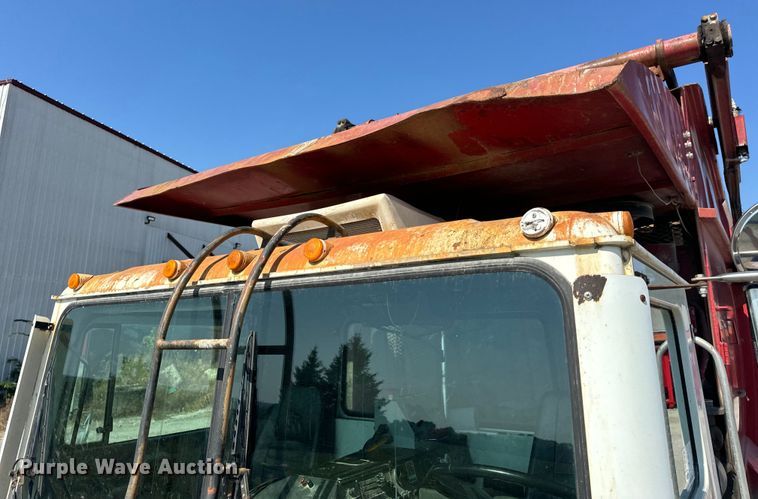 image for item DP6695 2006 Mack MR688S refuse truck