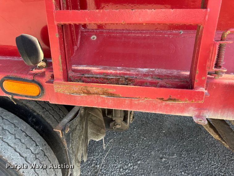 image for item DP6695 2006 Mack MR688S refuse truck