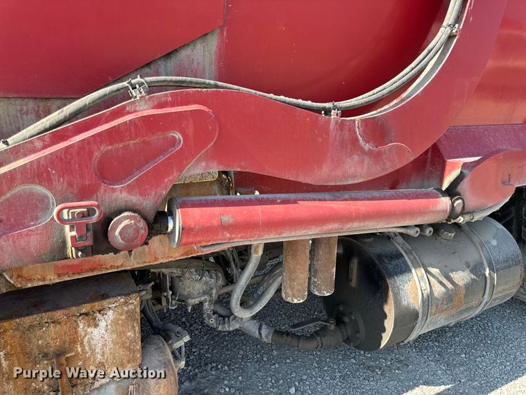 image for item DP6695 2006 Mack MR688S refuse truck