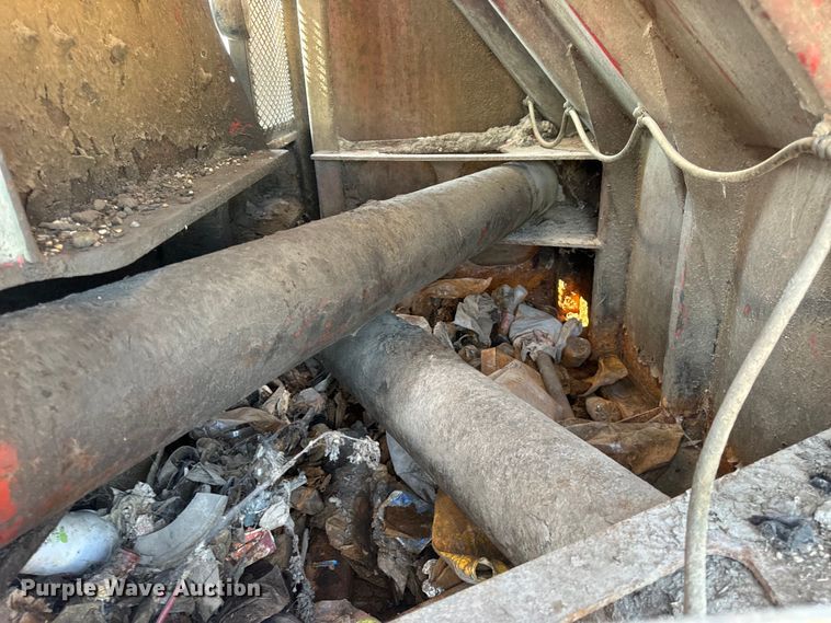 image for item DP6695 2006 Mack MR688S refuse truck