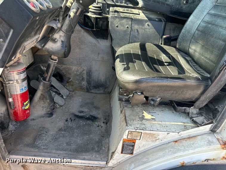 image for item DP6695 2006 Mack MR688S refuse truck