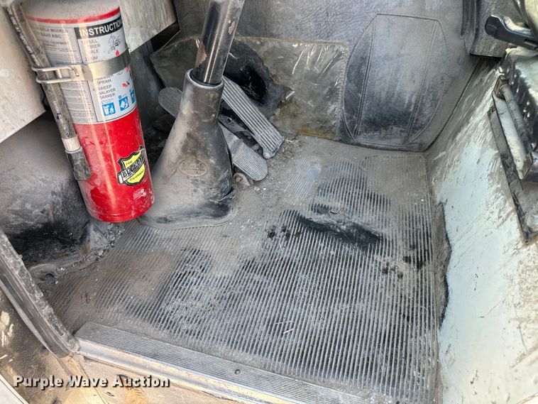 image for item DP6695 2006 Mack MR688S refuse truck