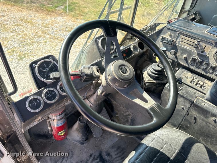 image for item DP6695 2006 Mack MR688S refuse truck