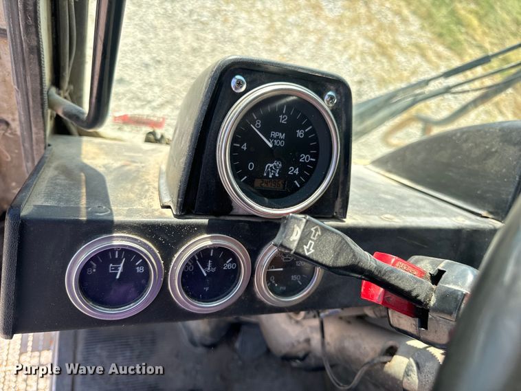 image for item DP6695 2006 Mack MR688S refuse truck