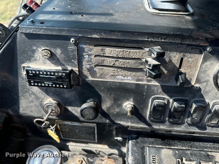 image for item DP6695 2006 Mack MR688S refuse truck