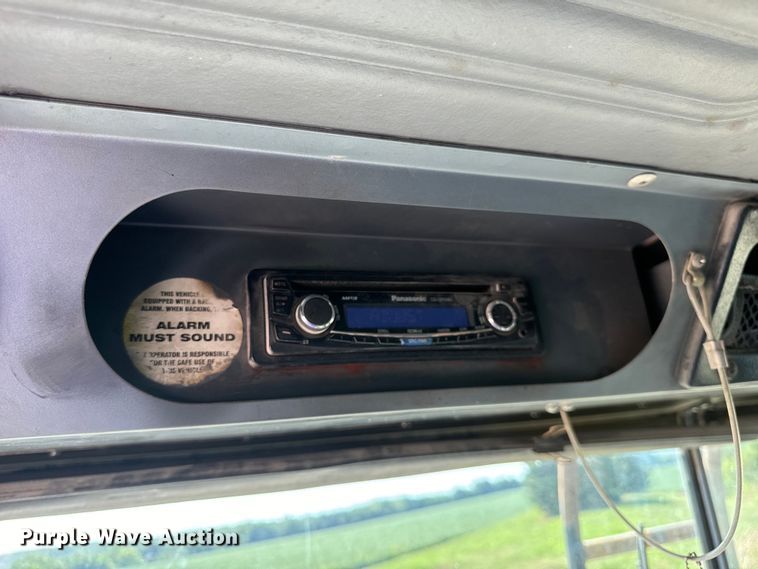 image for item DP6695 2006 Mack MR688S refuse truck