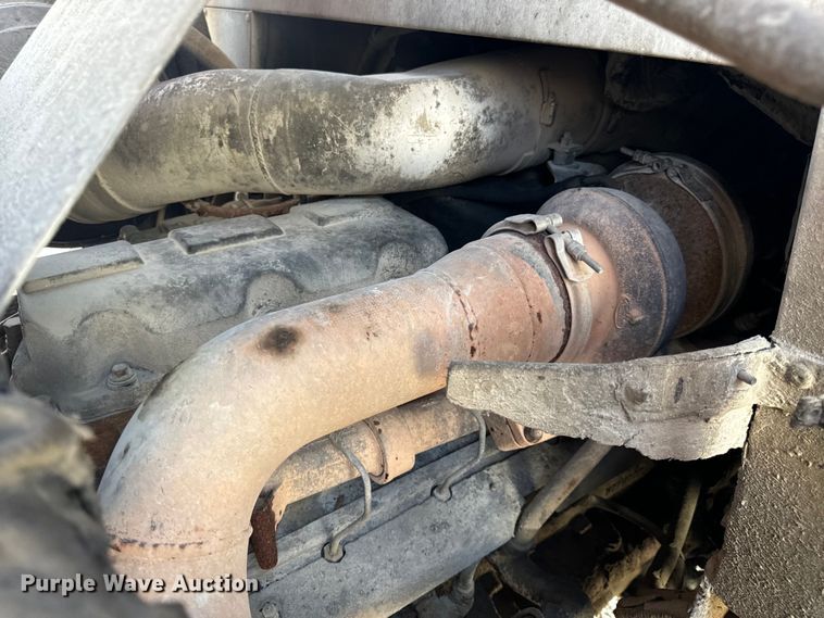 image for item DP6695 2006 Mack MR688S refuse truck