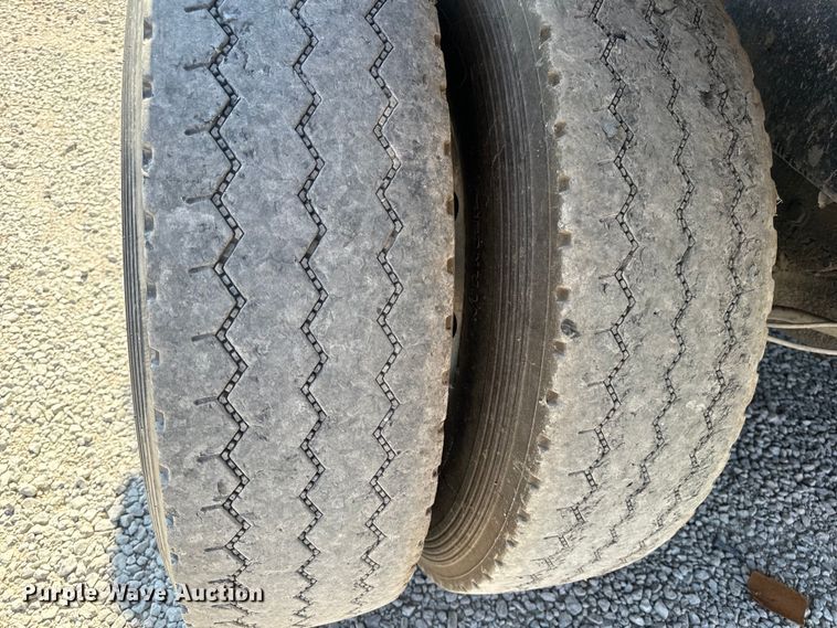 image for item DP6695 2006 Mack MR688S refuse truck